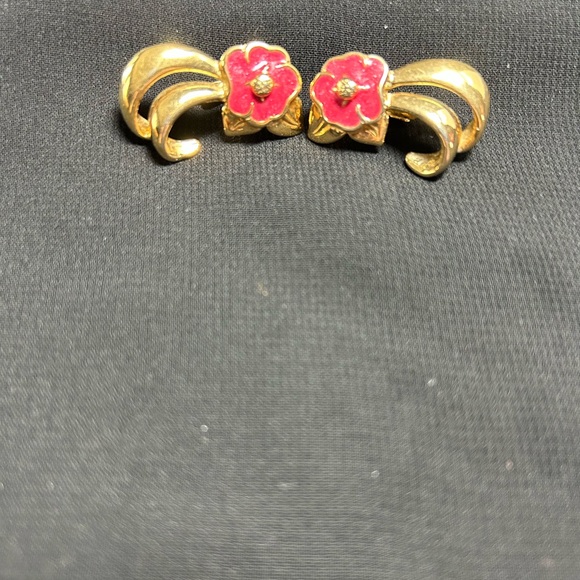VTG Gold Tone Metal and Pink Enamel Flower clip on earrings. Unbranded. Pretty!! - Picture 4 of 7